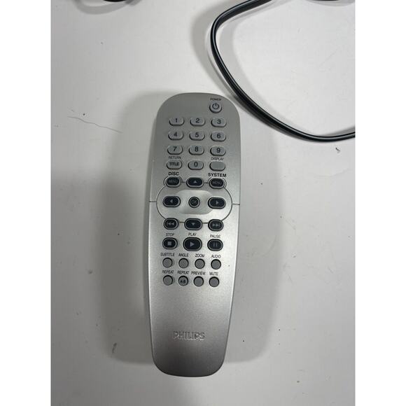 Philips DVP642/37 DivX-Certified Progressive Scan DVD Player Remote + Cables - Picture 8 of 9